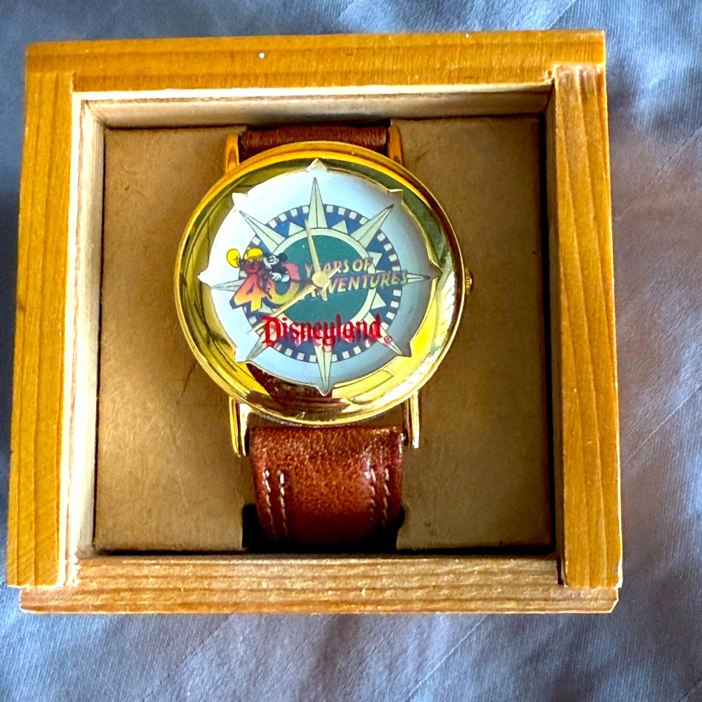 Disneyland 40 years of Adventure watch
